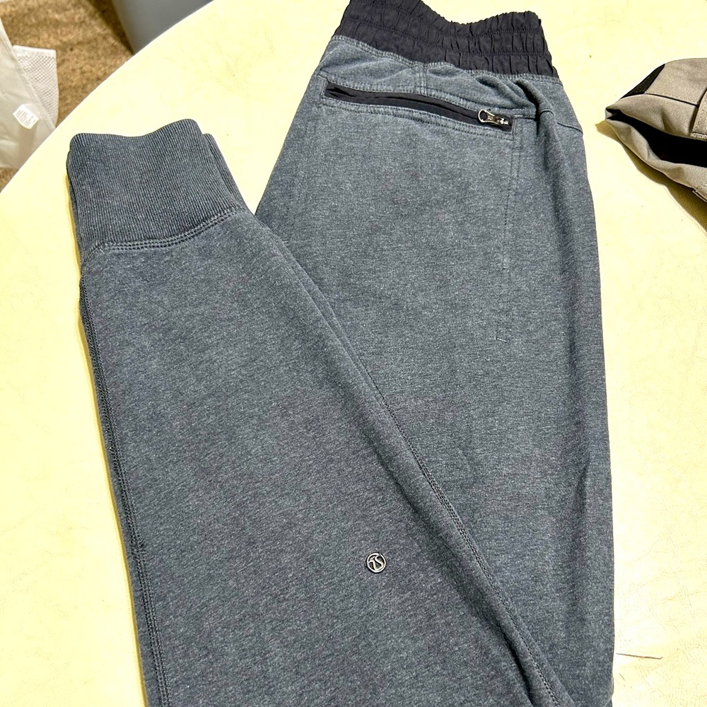 Lululemon Happy Yin Year Sweatpant Sz.4